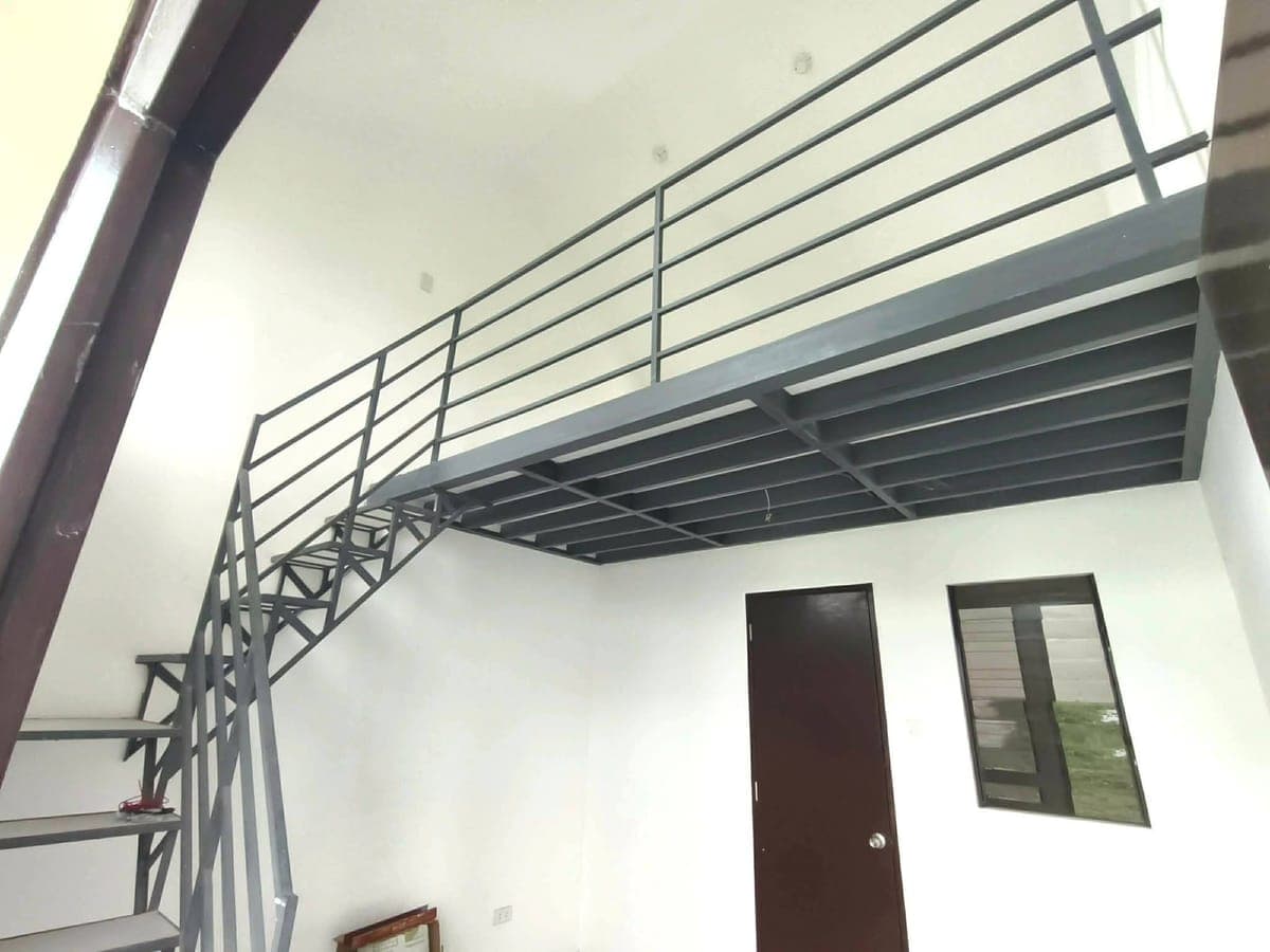 I am looking for a new tenant for newly renovated studio/loft type unit in Santa Isabel Subdvision O... - photo 3