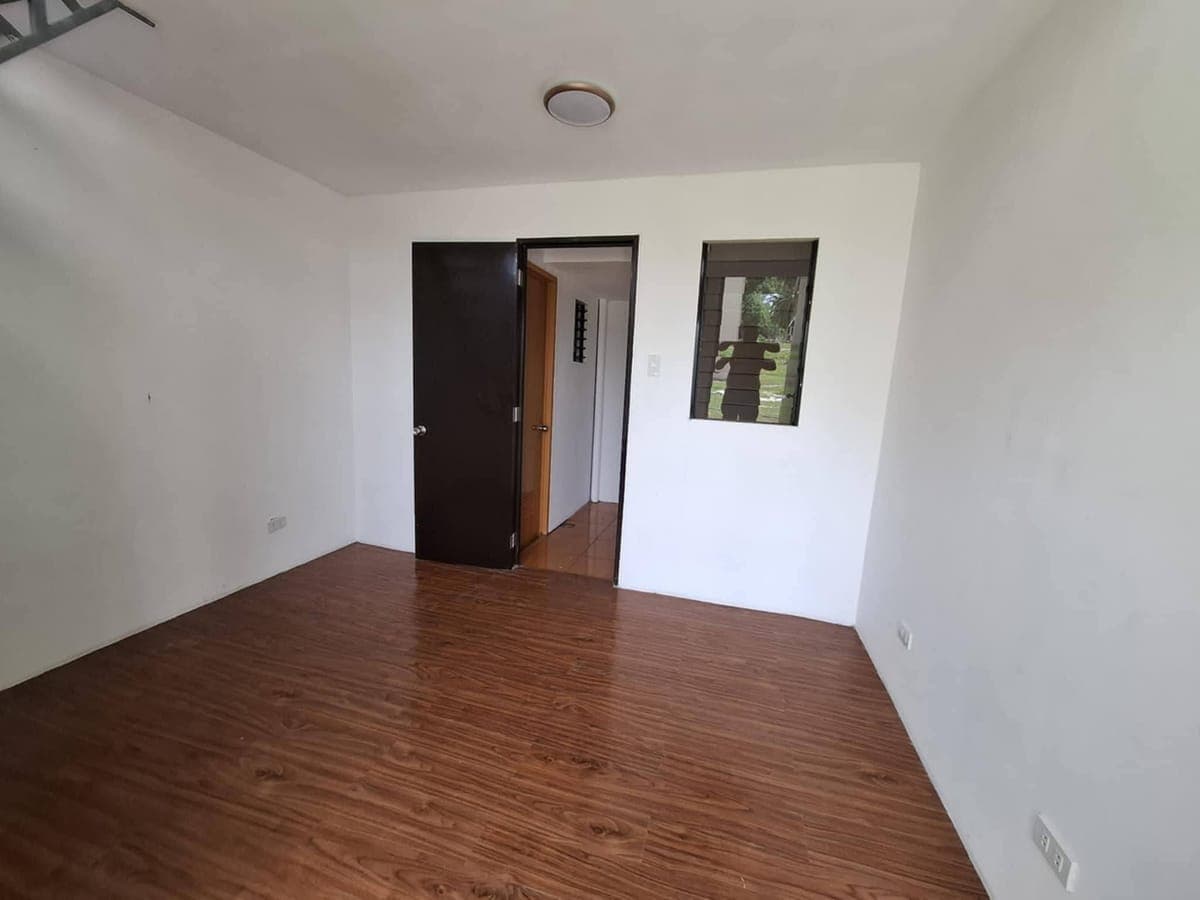 I am looking for a new tenant for newly renovated studio/loft type unit in Santa Isabel Subdvision O... - photo 9