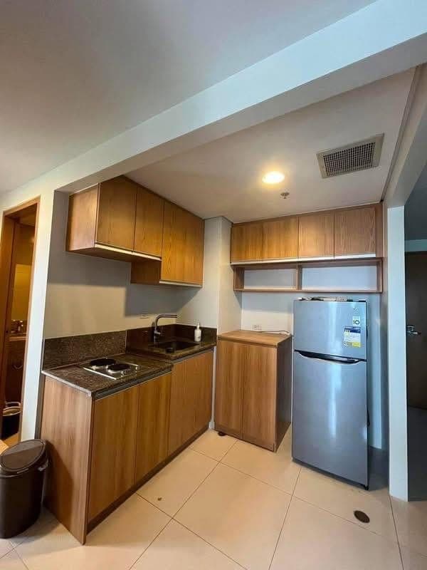 For Lease: Fully furnished 2 Bedroom Unit at Time Square West, BGC - photo 4