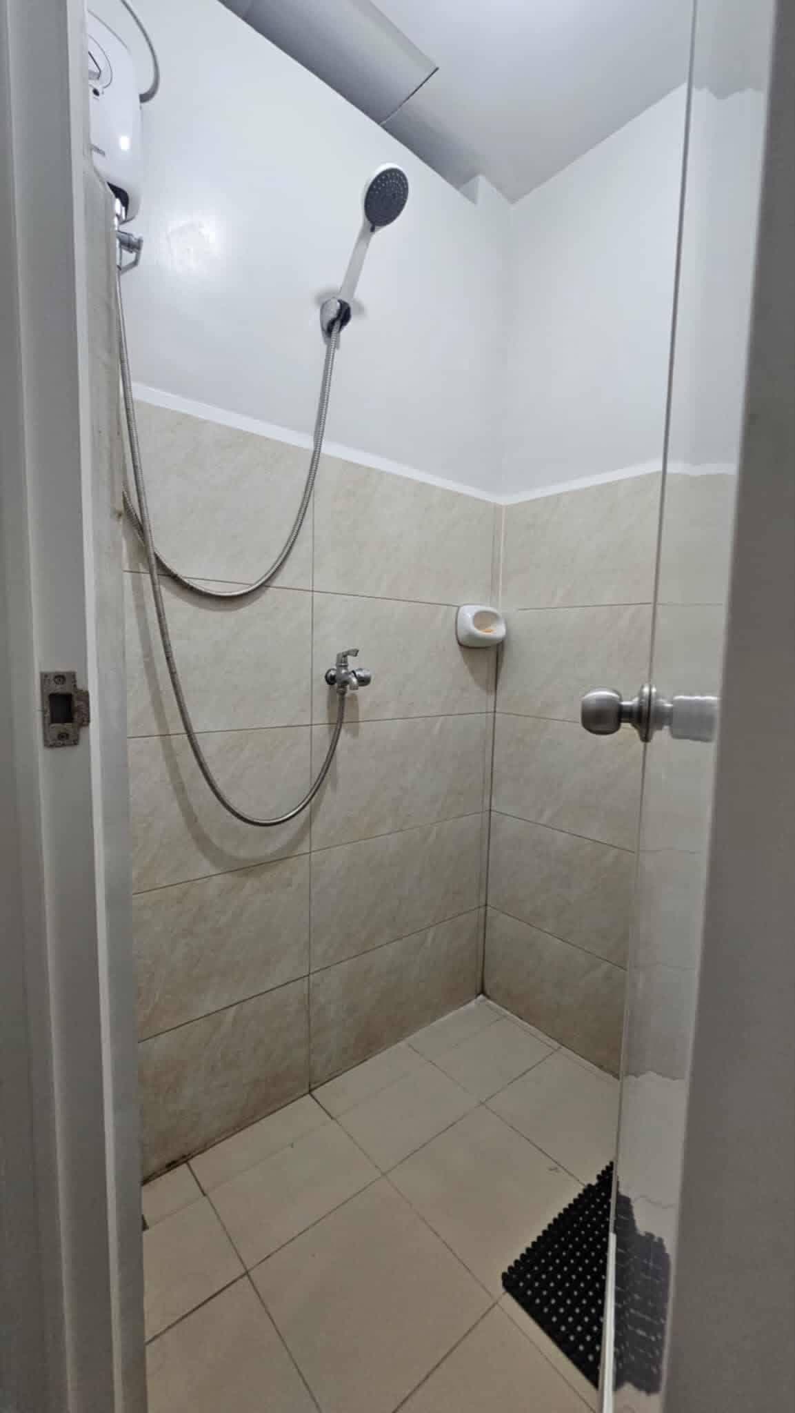 fully furnished COndo for rent! Facing pool lower floor ❤️ - photo 2