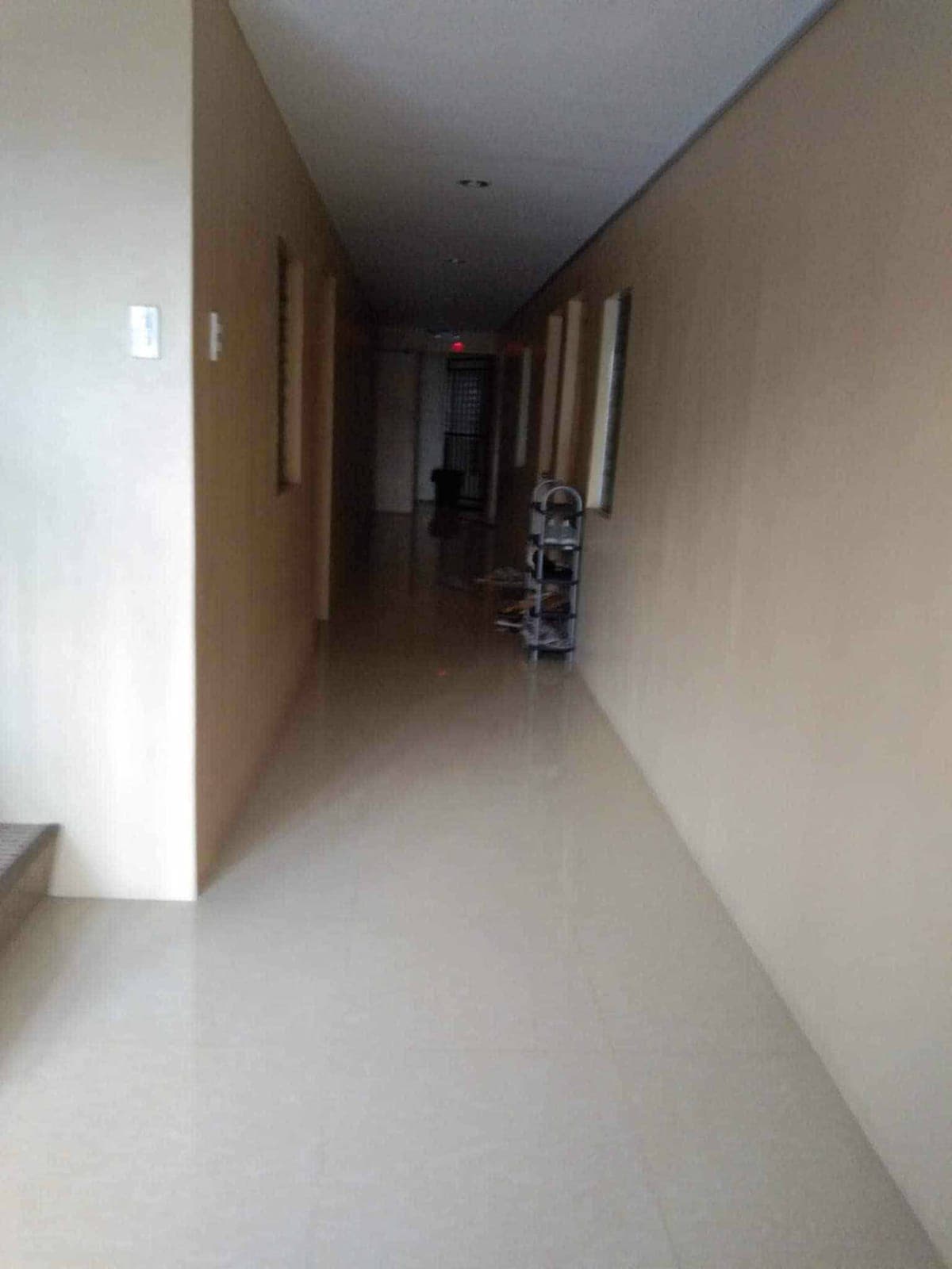 A spacious studio for rent in a clean, quiet  and secured environment near St. Martin's Cafe. - photo 2