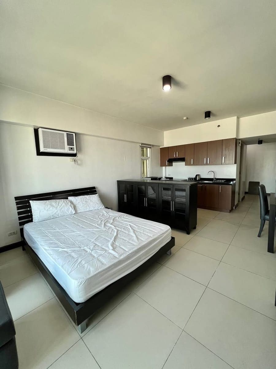 For Lease - photo 3