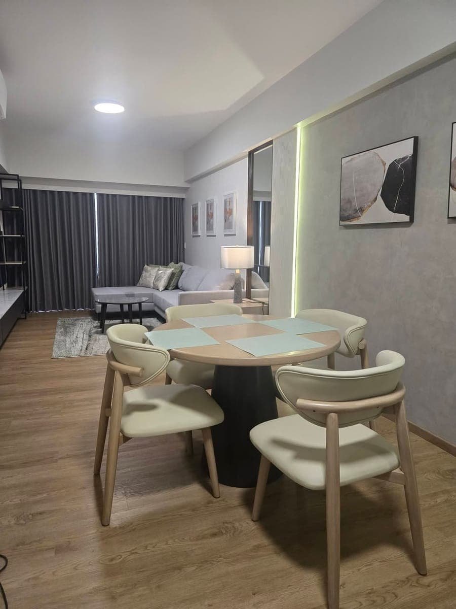 For Lease - photo 2