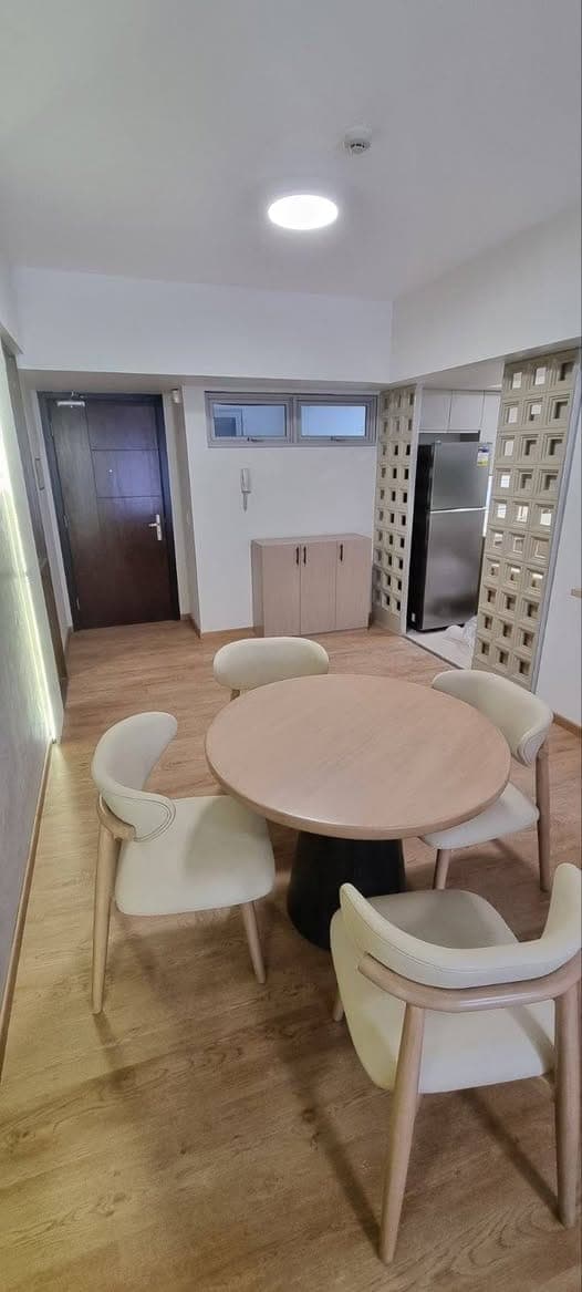 For Lease - photo 5
