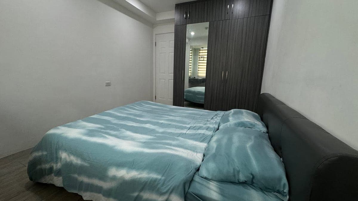 FOR RENT IN BGC – PHP 35,000/month - photo 3