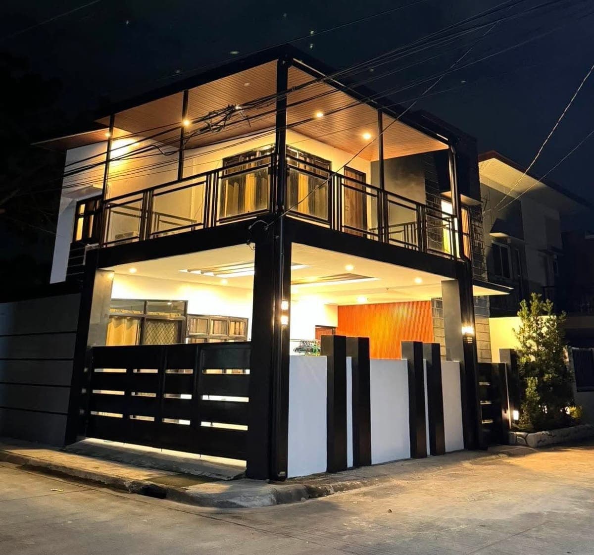 🏡 FOR RENT – Newly Improved Corner House! ✨ - photo 2