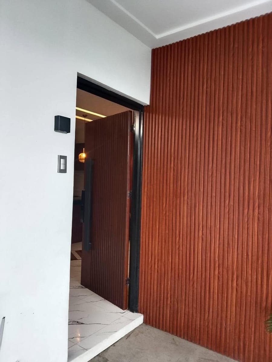 🏡 FOR RENT – Newly Improved Corner House! ✨ - photo 4