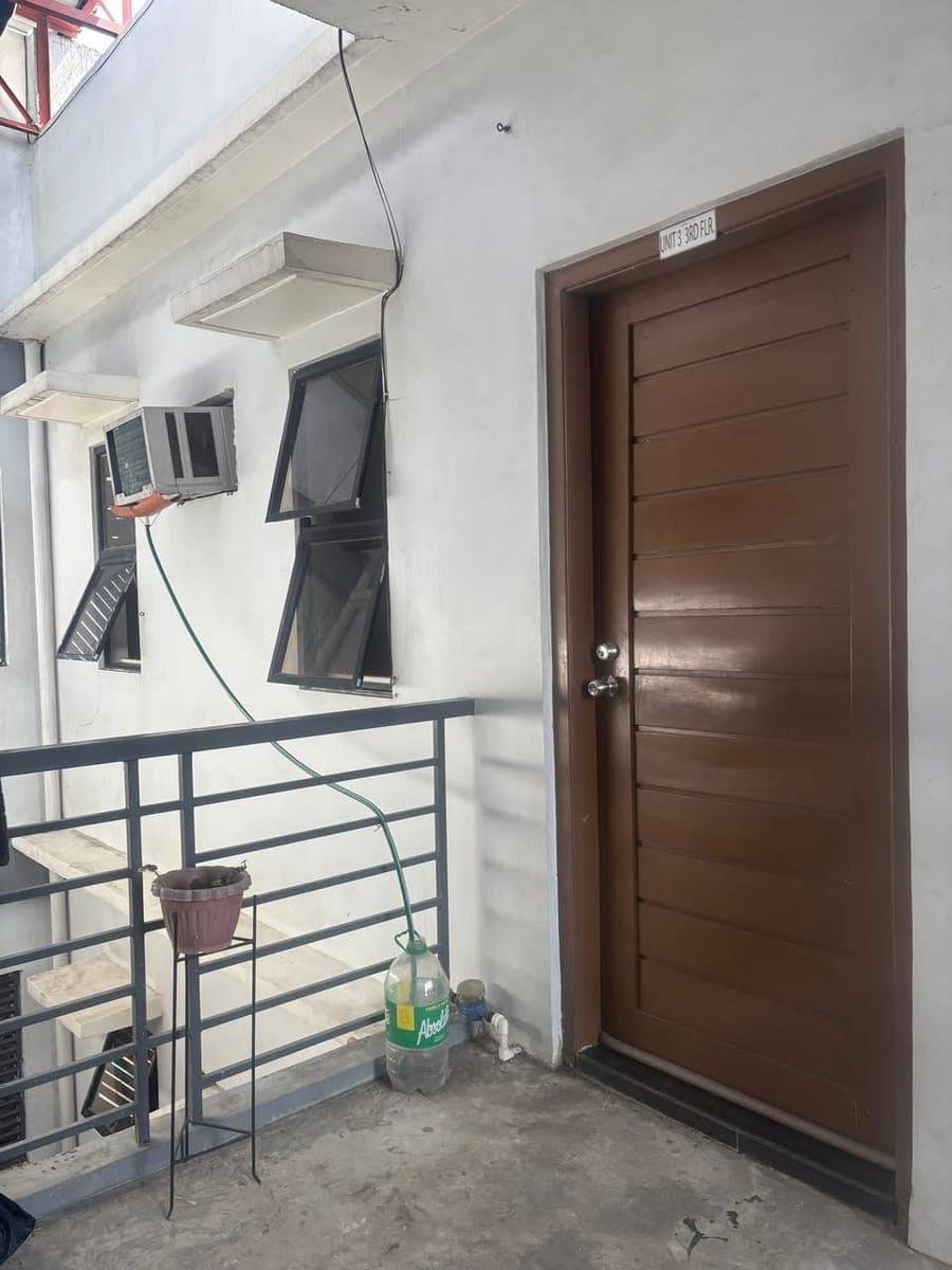 Unit for rent 3rdflr 11,000 monthly - photo 1