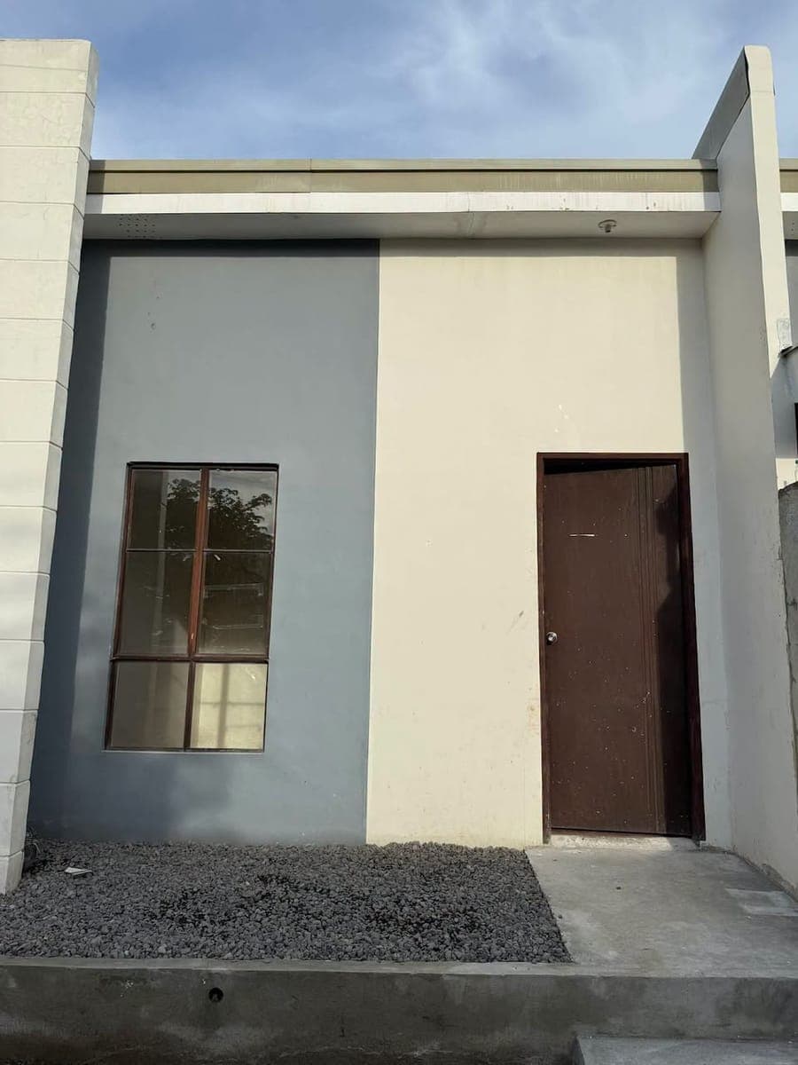 Kinsay nangitag balay? Naa koy paabangan for a small family; - photo 1