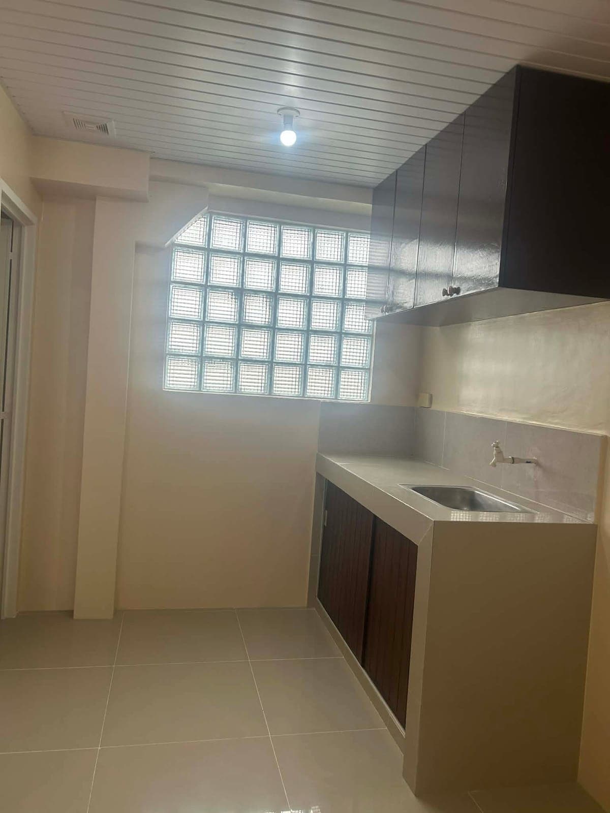 Brand New 1 bedroom and bath with parking area for rent - photo 8