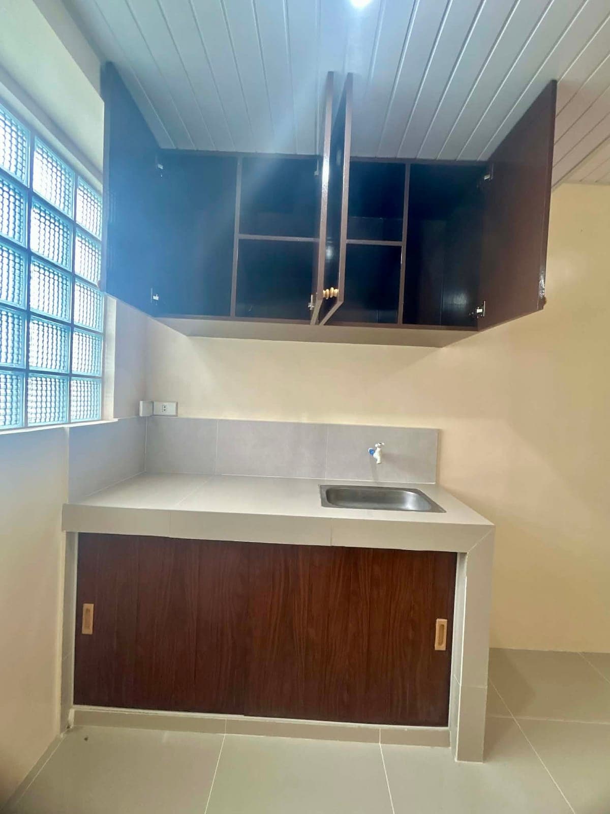 Brand New 1 bedroom and bath with parking area for rent - photo 9