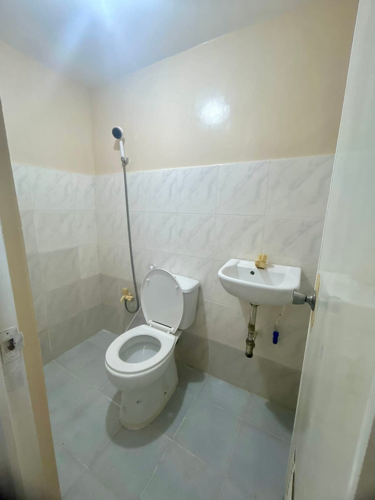 Brand New 1 bedroom and bath with parking area for rent - photo 10