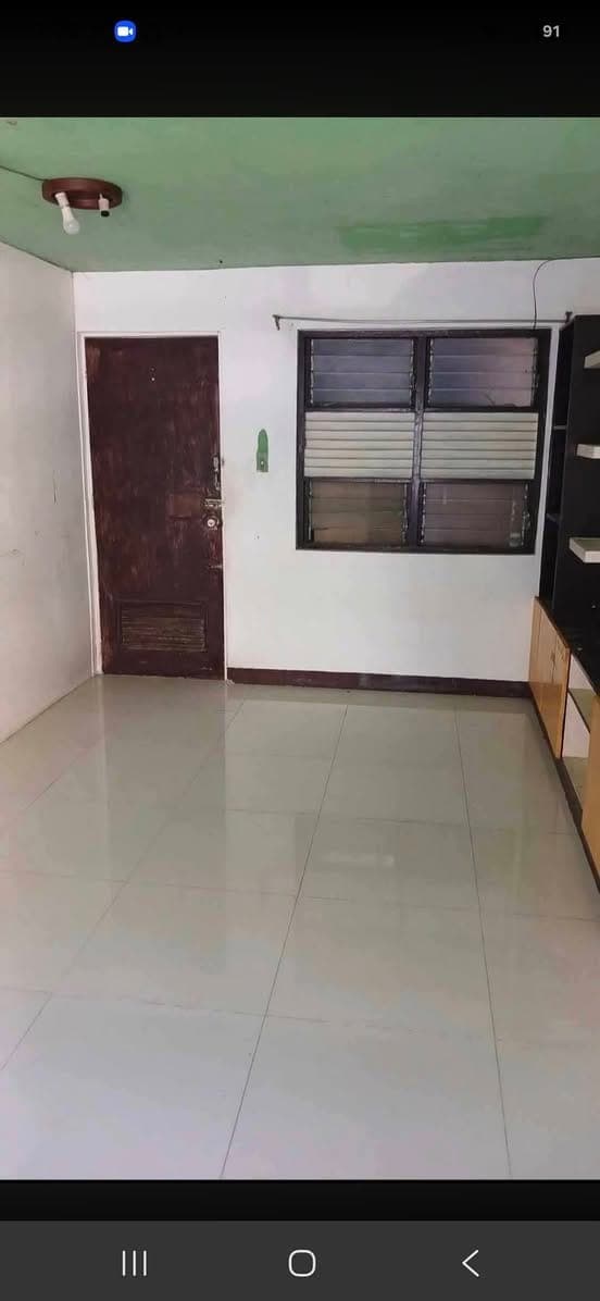 Available Unit for Rent: - photo 1