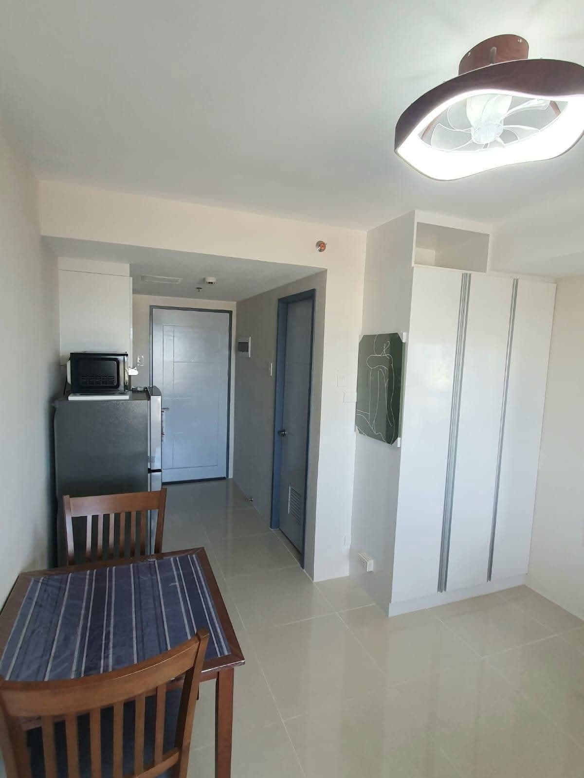 Looking for a clean, modern studio in Mandaue? This might be the one for you! - photo 1