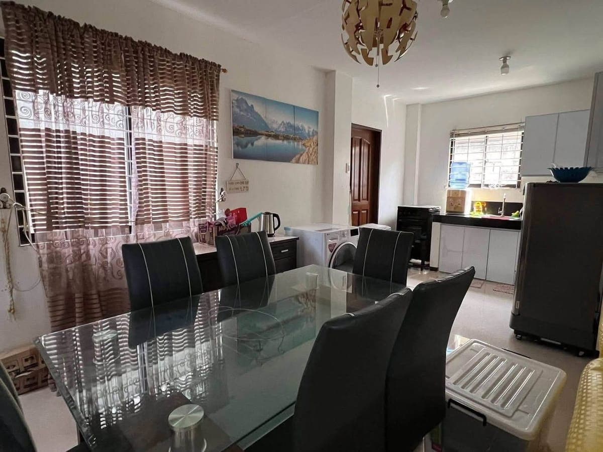 EXCLUSIVE DIRECT LISTING - photo 1
