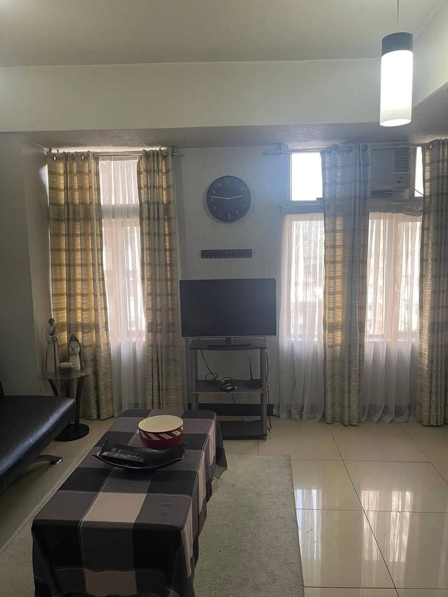 SPACIOUS CONDO UNIT FOR RENT - photo 2