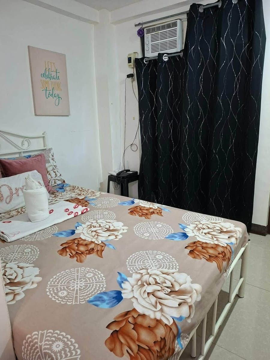 Affordable studio living with balcony—perfect for city dwellers! - photo 5