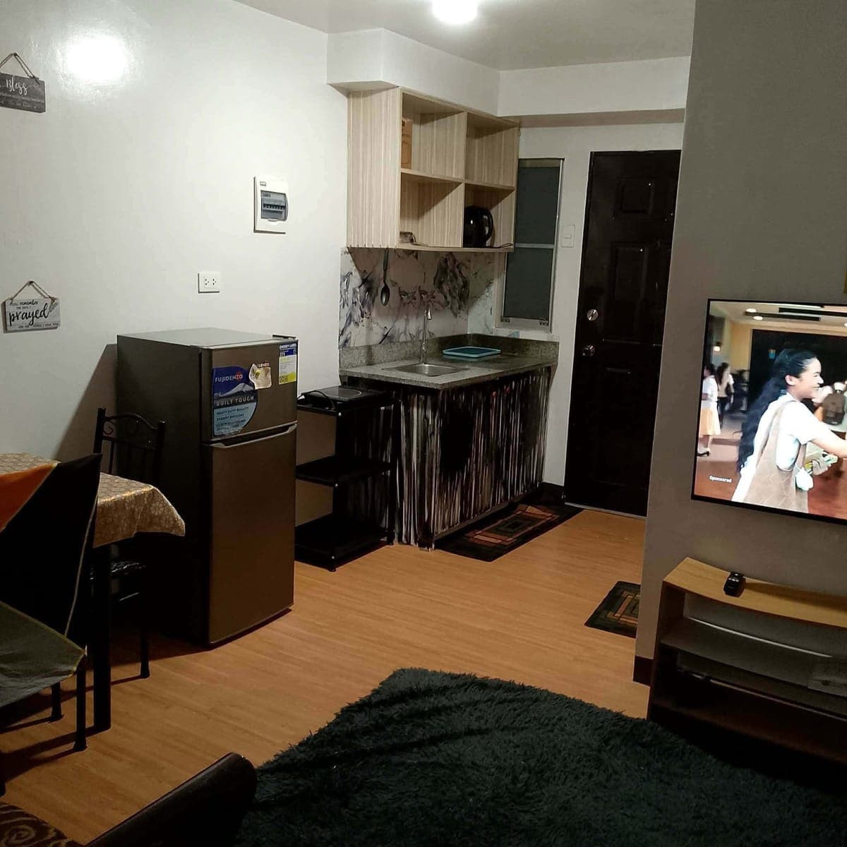 Looking for a hassle-free rental? This unit at Urban Deca Homes Tisa Phase 2 is fully furnished with... - photo 7