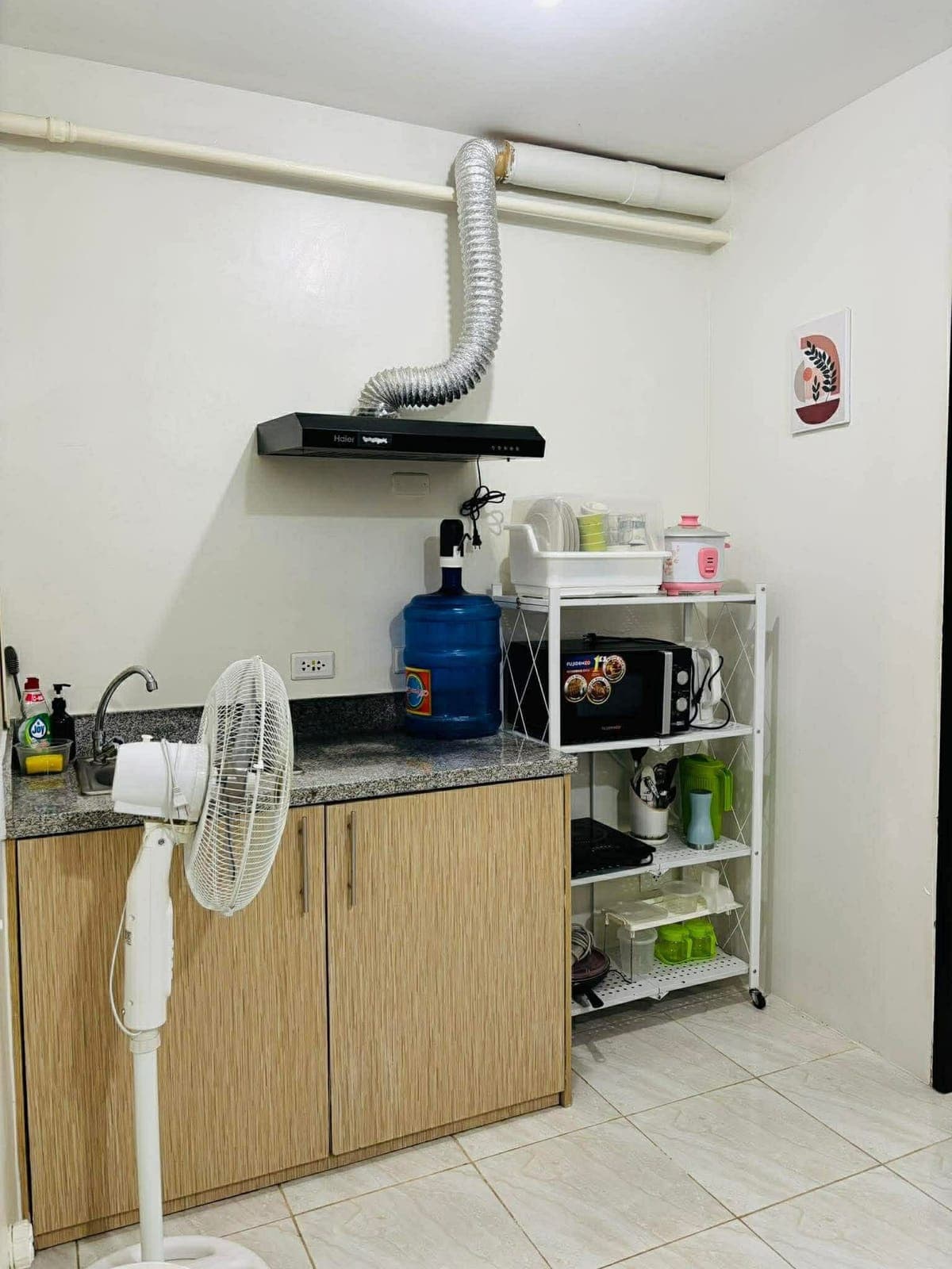 Looking for a stylish, secure, and fully-equipped home? This Brand New 2-Bedroom Unit at Urban Deca... - photo 3