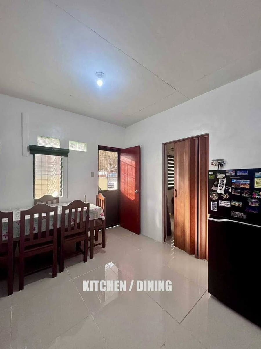 2 upperbunk bedspace available - photo 4