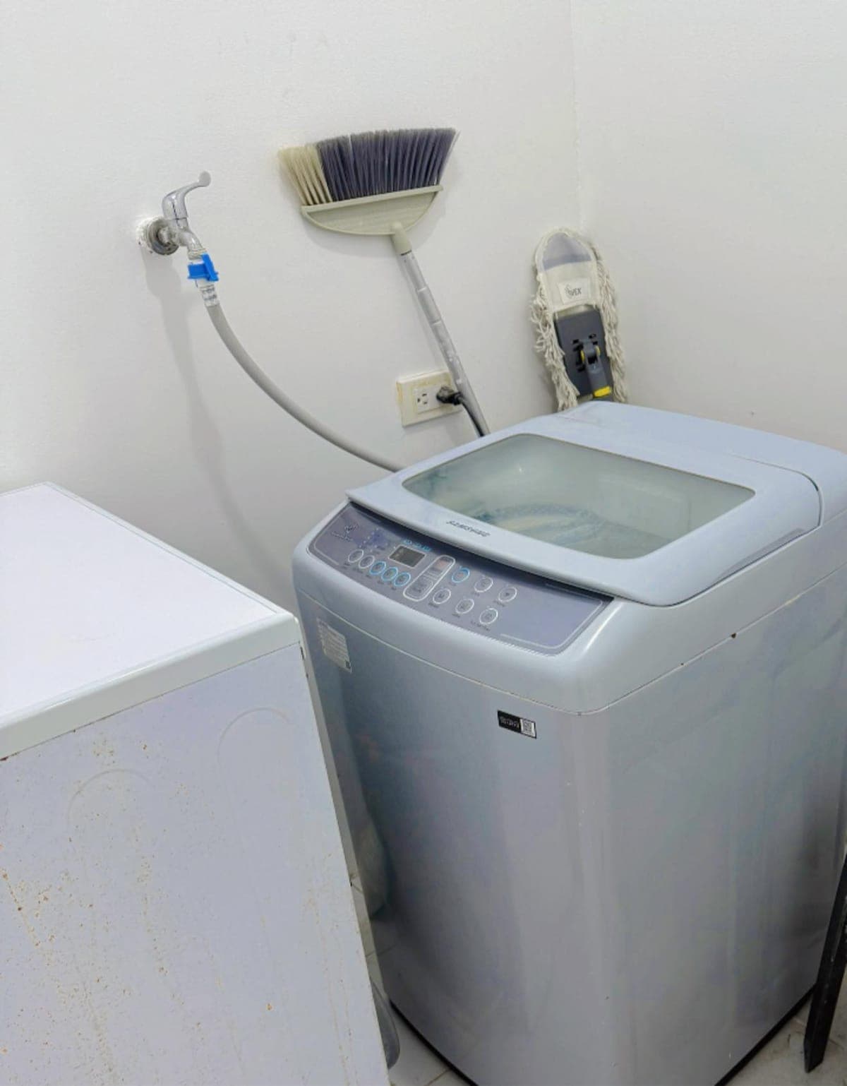 ‼️NEXT DOOR TO AYALA CENTER CEBU ‼️ WITHIN CEBU BUSINESS PARK ‼️ 3 Bedrooms Plus ‼️ - photo 6