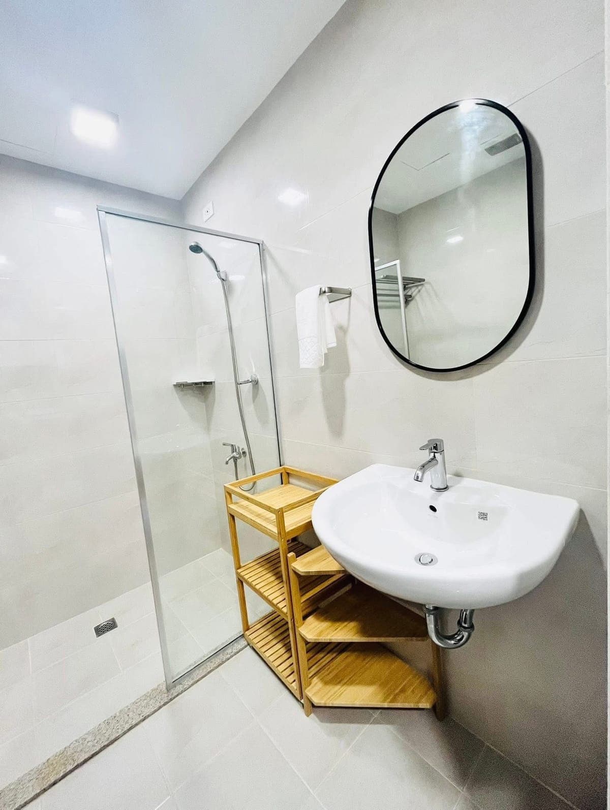 𝙁𝙊𝙍 𝙇𝙀𝘼𝙎𝙀: 𝘽𝙧𝙖𝙣𝙙 𝙉𝙚𝙬 𝙁𝙪𝙧𝙣𝙞𝙨𝙝𝙚𝙙 𝙎𝙩𝙪𝙙𝙞𝙤 𝙬𝙞𝙩𝙝 𝘽𝙖𝙡𝙘𝙤𝙣𝙮 𝙞𝙣 𝘽... - photo 2