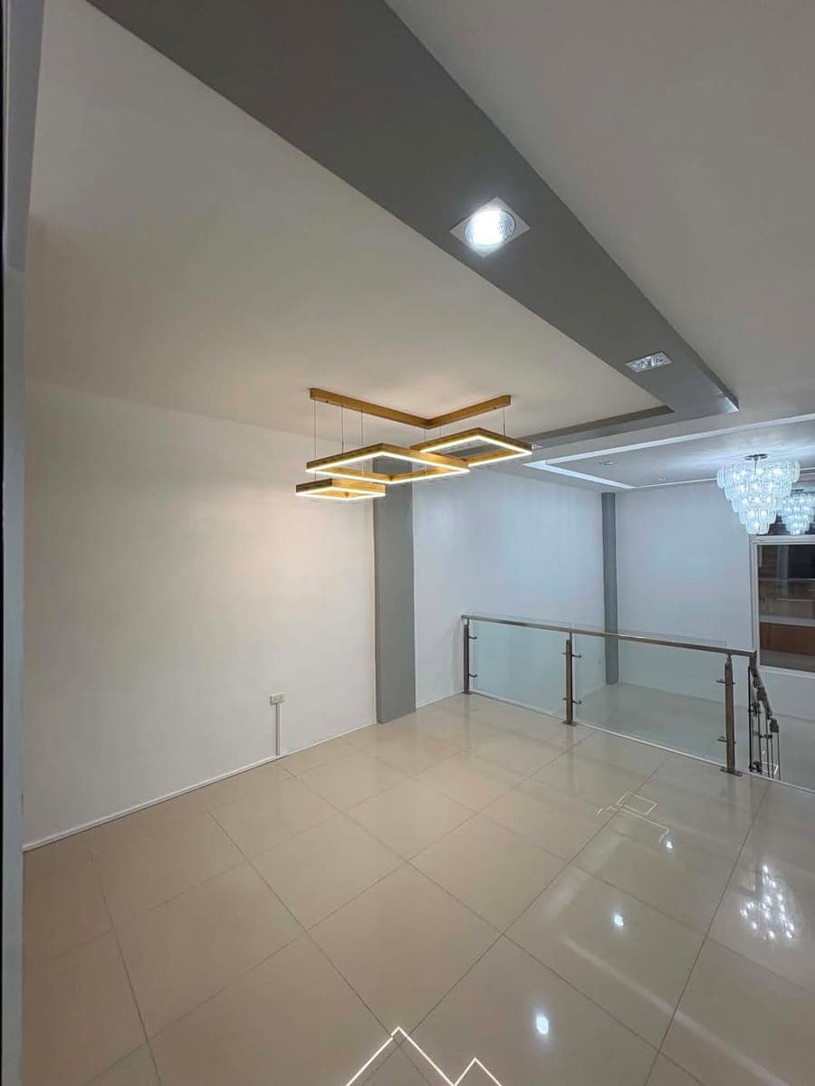 Modern Executive Townhouse for Rent near E. Rodriguez, Cubao and New Manila, QC | 4-Car Garage + Entertainment Loft - photo 5