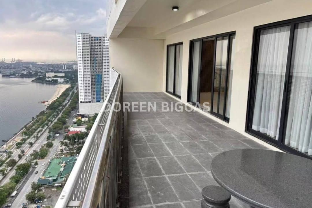 FOR RENT: 3 Bedroom with Maids Room sqm Semi-furnished Condo in Malate Manila - photo 3