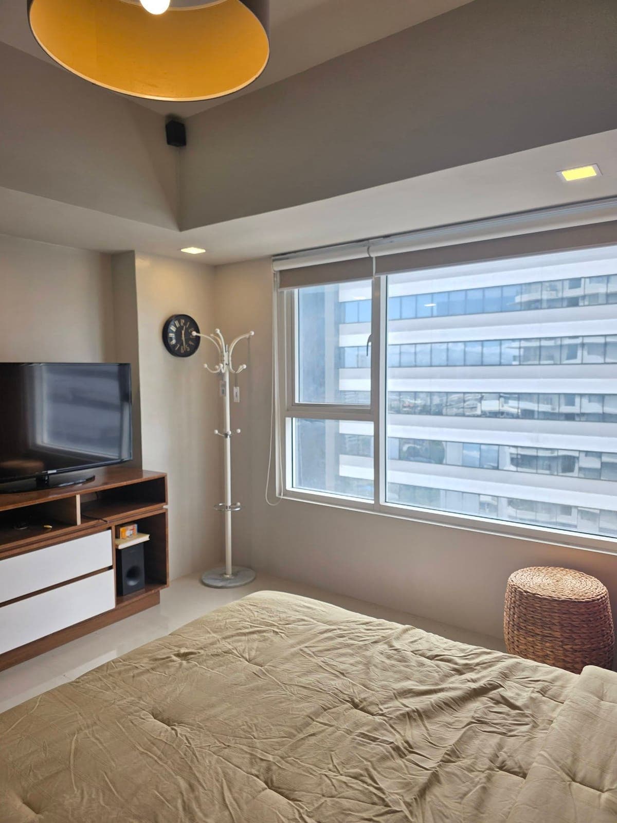 2 STUDIO UNITS NEWLY RENOVATED- CEBU IT PARK MERGED INTO 1 FOR SALE or FOR RENT!!! - photo 4