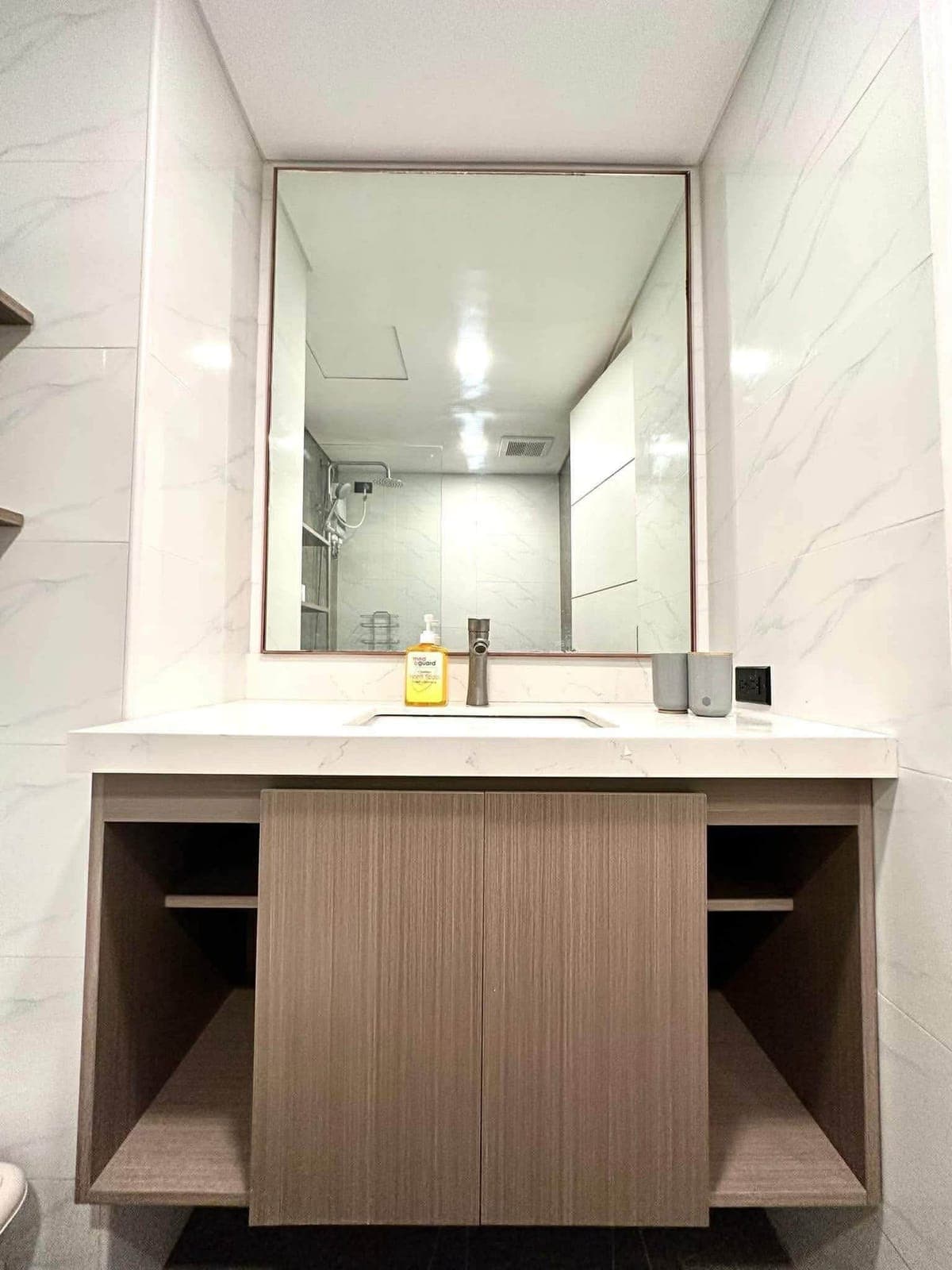 Mountain View Bliss in La Menda Residences! 🌳 - photo 1