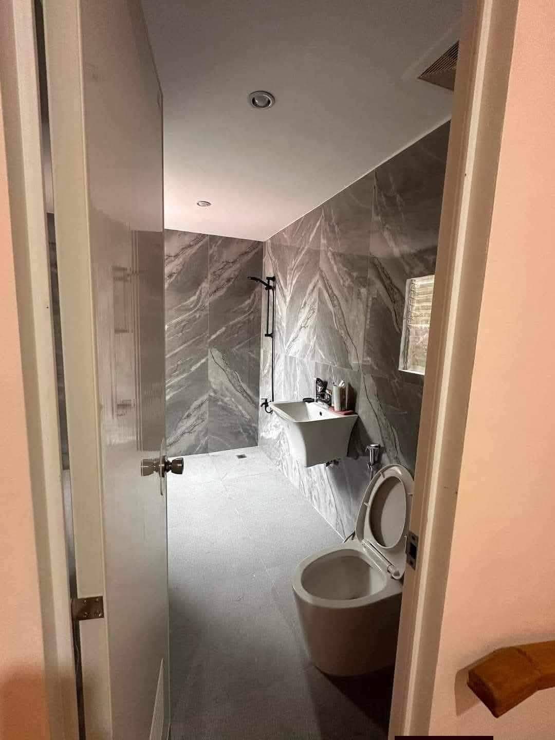 𝗙𝗢𝗥 𝗥𝗘𝗡𝗧 | ₱𝟭𝟳,𝟬𝟬𝟬/𝗠𝗼𝗻𝘁𝗵 | 𝟮𝗕𝗥 𝗧𝗢𝗪𝗡𝗛𝗢𝗨𝗦𝗘 - photo 5