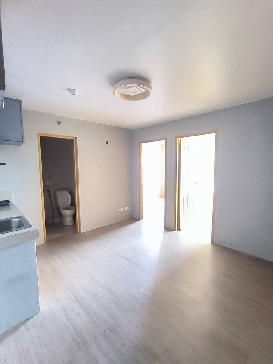 2 BR BARE CONDOMINIUM UNIT FOR RENT ✨️ | FLOOD FREE AND KIDS FRIENDLY - photo 1