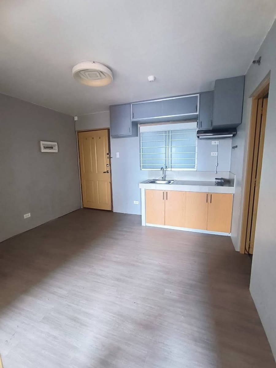 2 BR BARE CONDOMINIUM UNIT FOR RENT ✨️ | FLOOD FREE AND KIDS FRIENDLY - photo 2