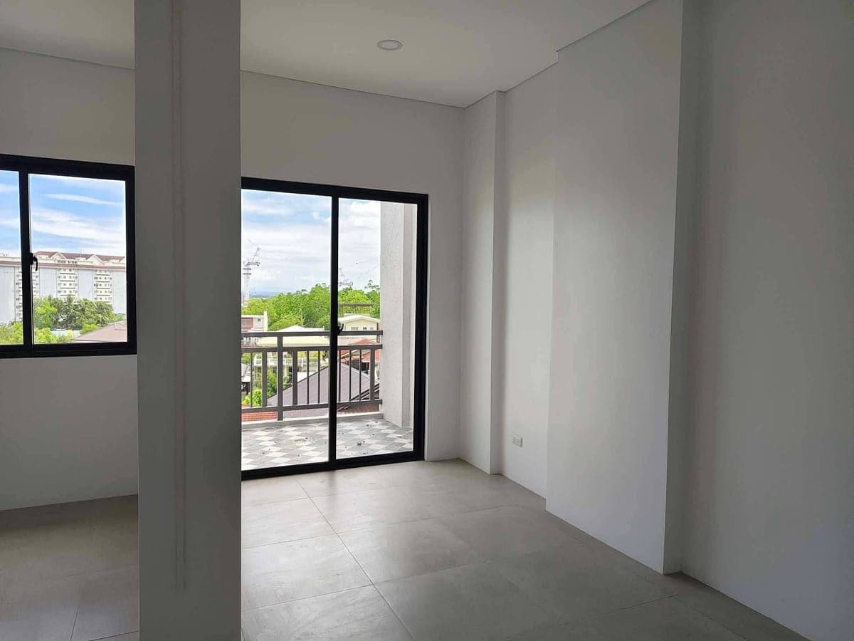 PTP-🏡 FOR RENT: 3-storey Residential Bldg in Banawa Cebu City with Panoramic View‼️‼️‼️ - photo 2