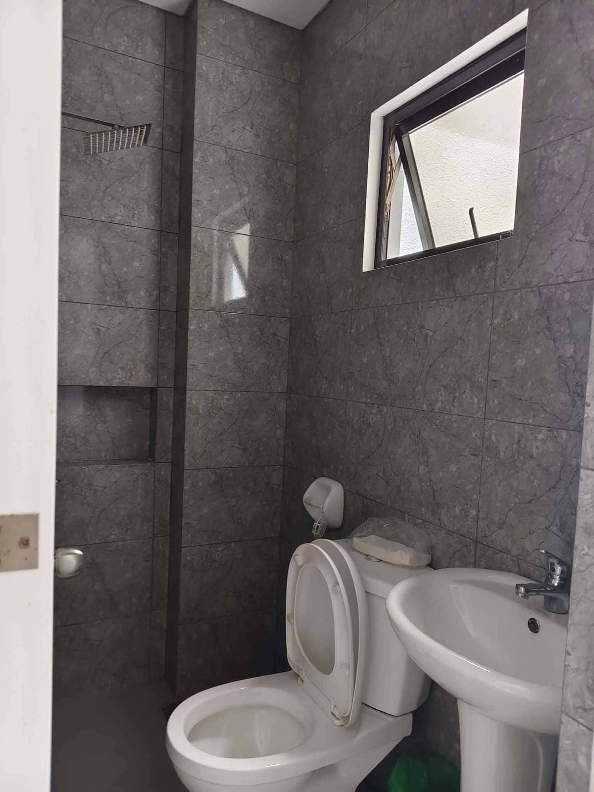 PTP-🏡 FOR RENT: 3-storey Residential Bldg in Banawa Cebu City with Panoramic View‼️‼️‼️ - photo 7