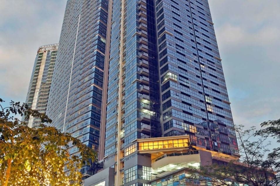 For Lease – Fully Furnished 2BR + Maid’s Room Corner Unit, Uptown Ritz BGC (93.5 sqm) - photo 1