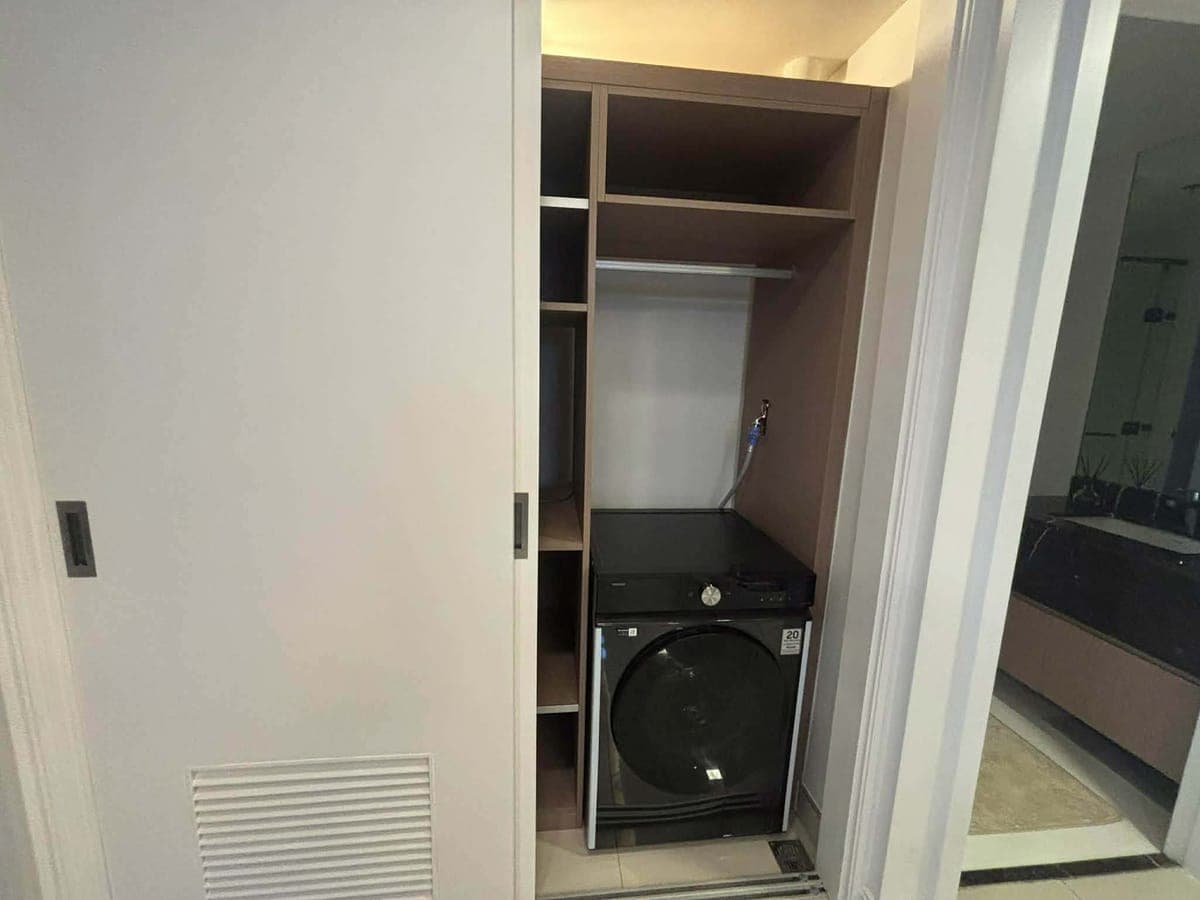 𝙁𝙊𝙍 𝙇𝙀𝘼𝙎𝙀: 𝙈𝙤𝙙𝙚𝙧𝙣 𝙇𝙪𝙭𝙪𝙧𝙞𝙤𝙪𝙨 1-𝘽𝙚𝙙𝙧𝙤𝙤𝙢 𝙐𝙣𝙞𝙩 𝙬𝙞𝙩𝙝 𝘽𝙖𝙡𝙘𝙤𝙣𝙮... - photo 3