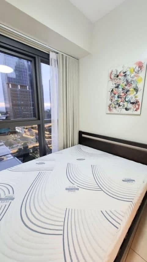 For lease and sale: 2 Bedroom located in Uptown Ritz BGC, Taguig City. - photo 3