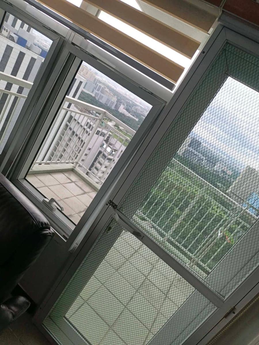 For Lease/Sale: Fully furnished Semi Penhouse  2 bedroom Unit at Red Oak Serendra BGC - photo 2