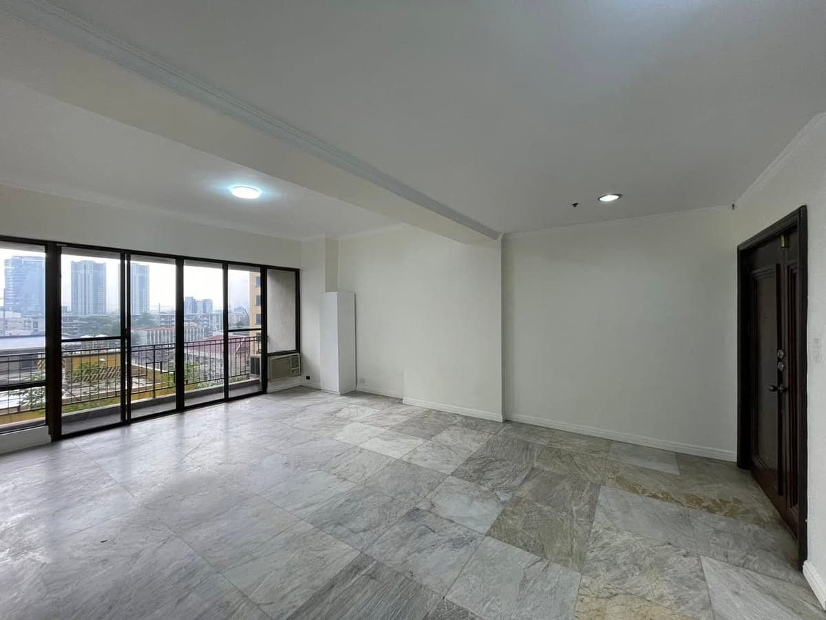 FOR RENT - photo 1