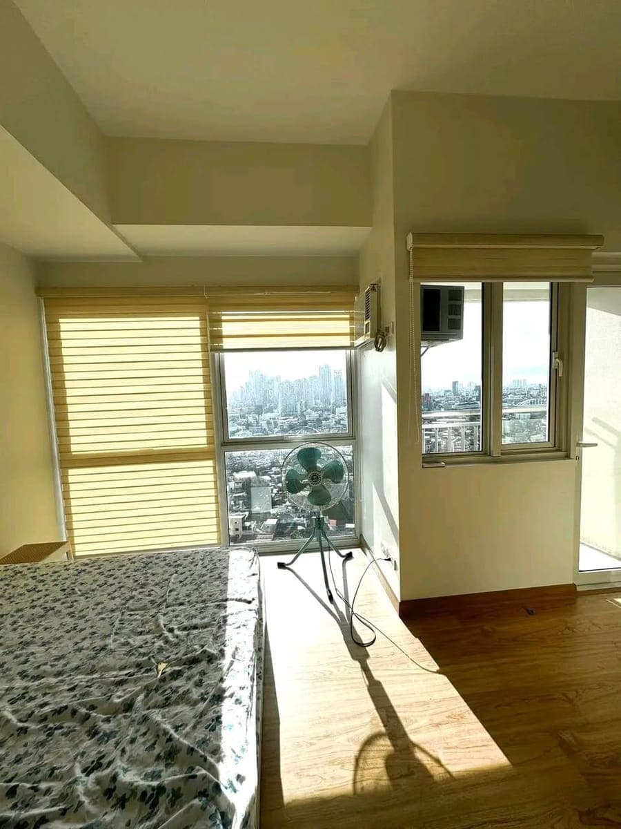 FOR LEASE: Times Square West BGC - photo 2