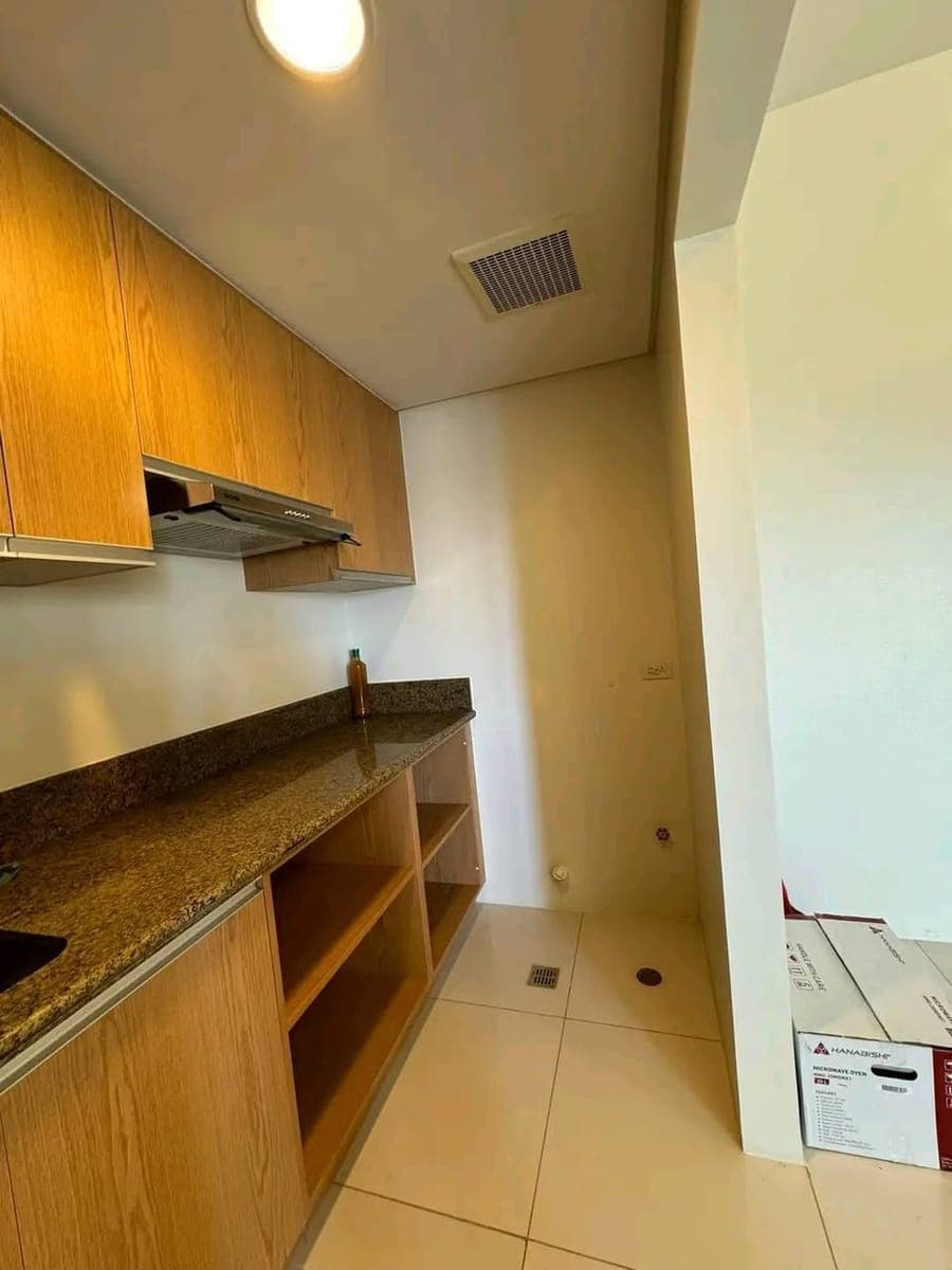 FOR LEASE: Times Square West BGC - photo 4