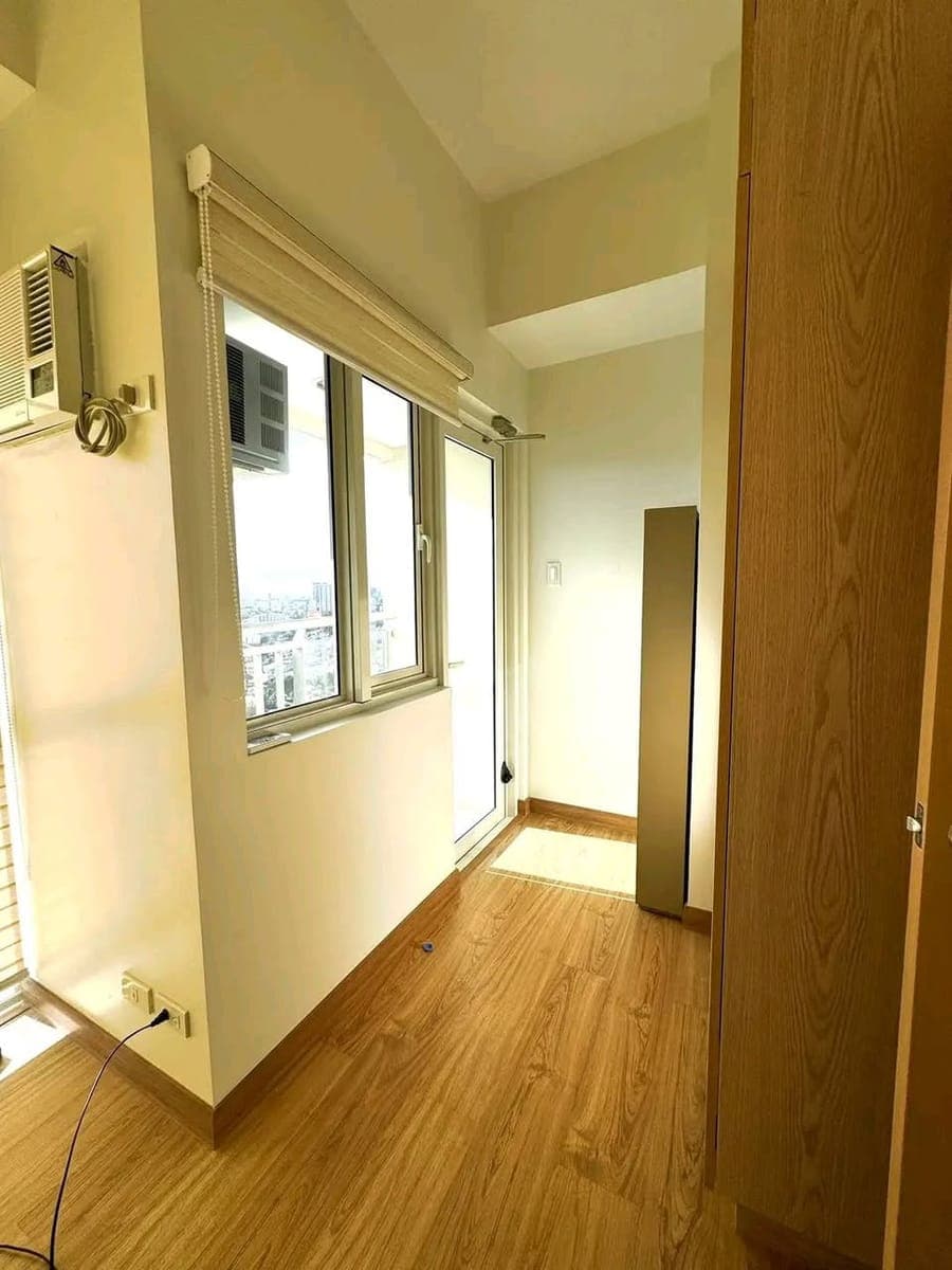 FOR LEASE: Times Square West BGC - photo 5
