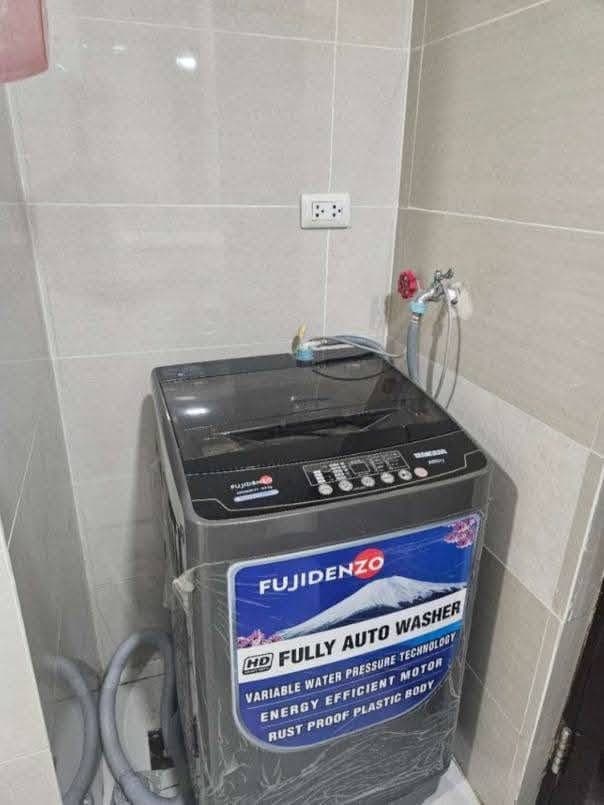 *  THREE CENTRAL MAKATI* - photo 4