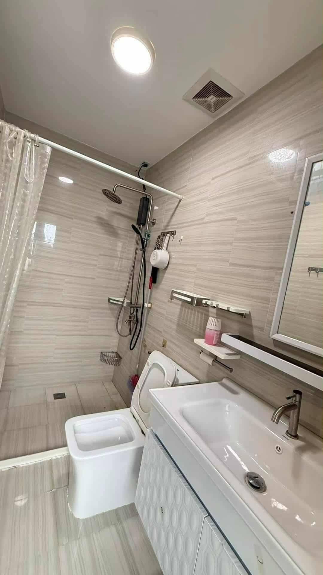 For Sale or For Rent: Elegant 7-Bedroom 2-Storey Dream Home in Graceville, Liloan Catarman - photo 4