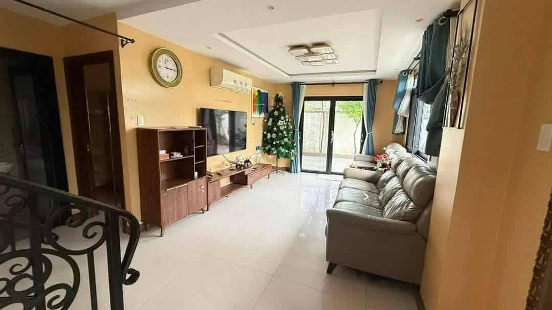 For Sale or For Rent: Elegant 7-Bedroom 2-Storey Dream Home in Graceville, Liloan Catarman - photo 5