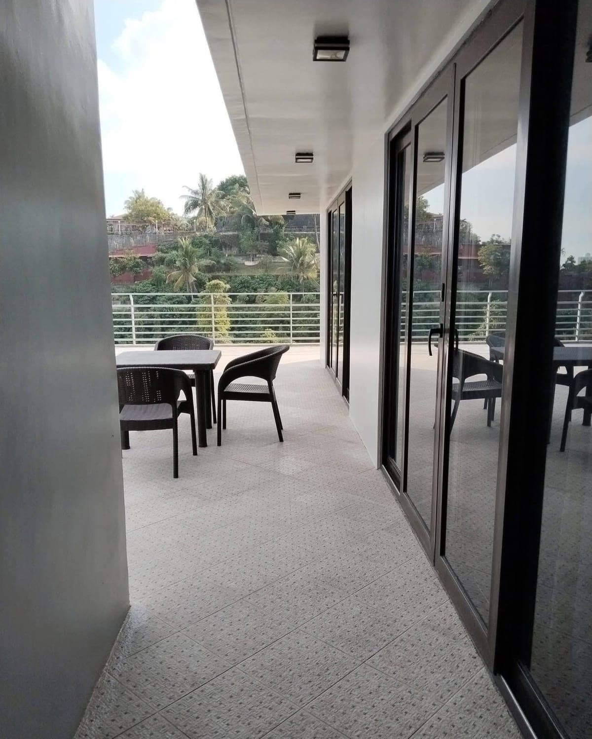 HOUSE FOR RENT MARIA LUISA WITH POOL - photo 2