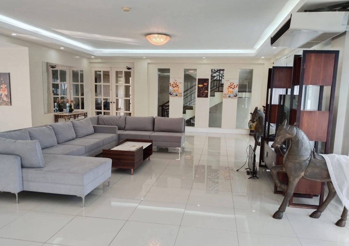 HOUSE FOR RENT MARIA LUISA WITH POOL - photo 15