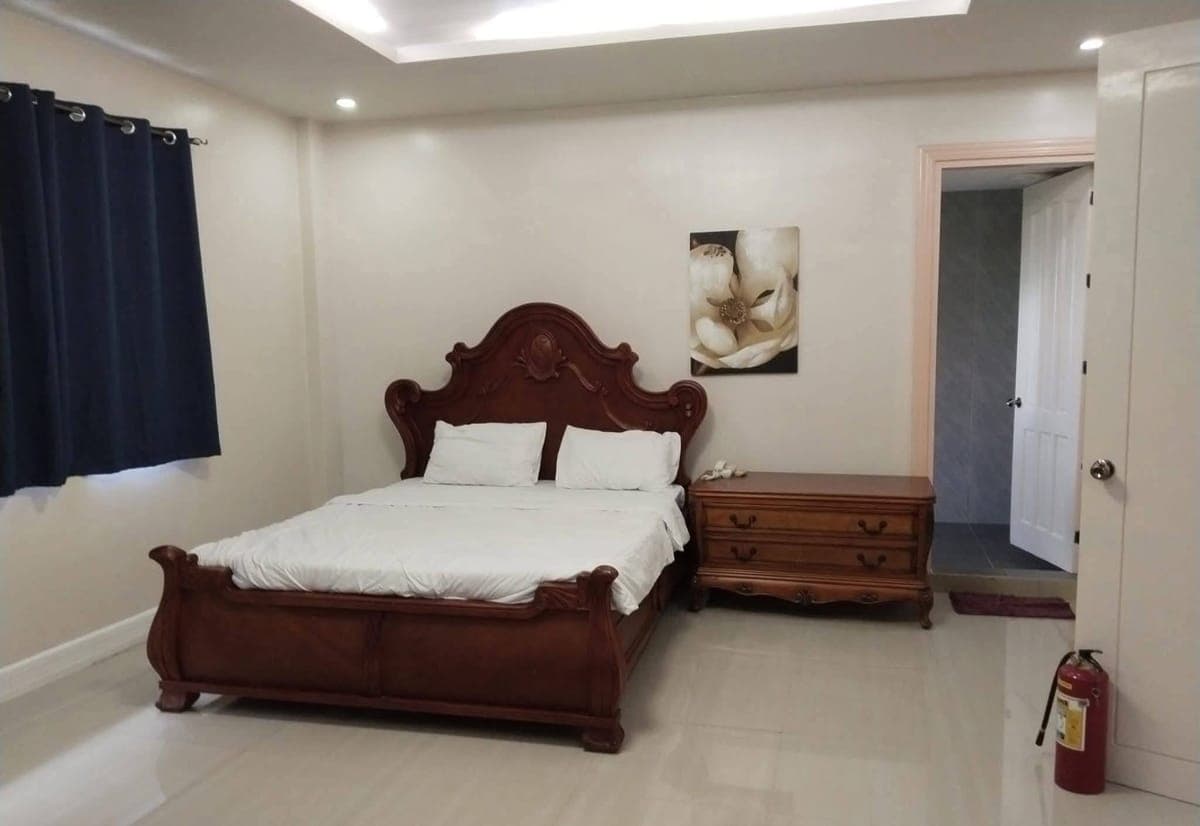 HOUSE FOR RENT MARIA LUISA WITH POOL - photo 8