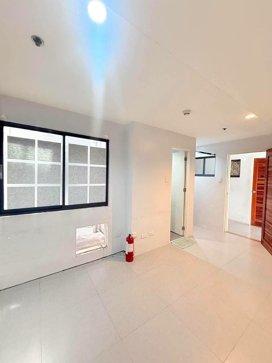Studio Unit for Rent in Guadalupe Makati - photo 1